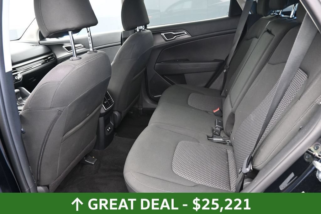 Used 2026 Kia Sportage LX FWD image 17