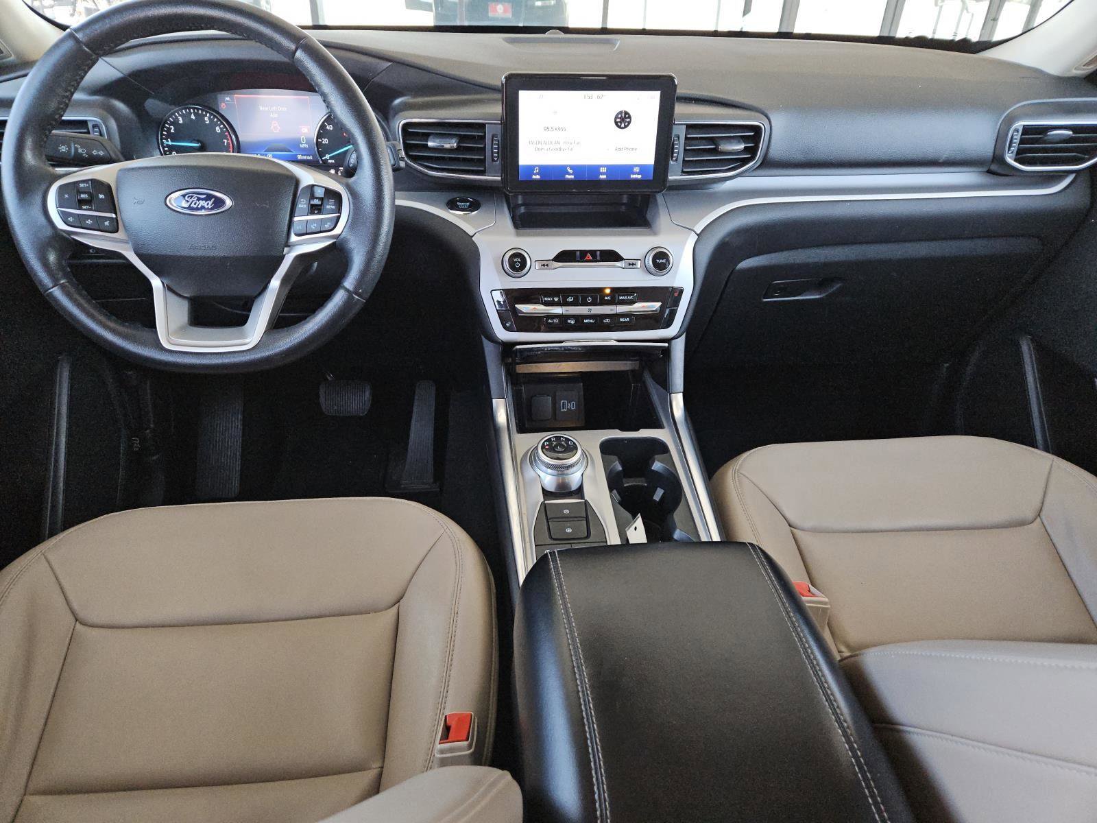 Used 2023 Ford Explorer XLT w/ Equipment Group 202A image 11