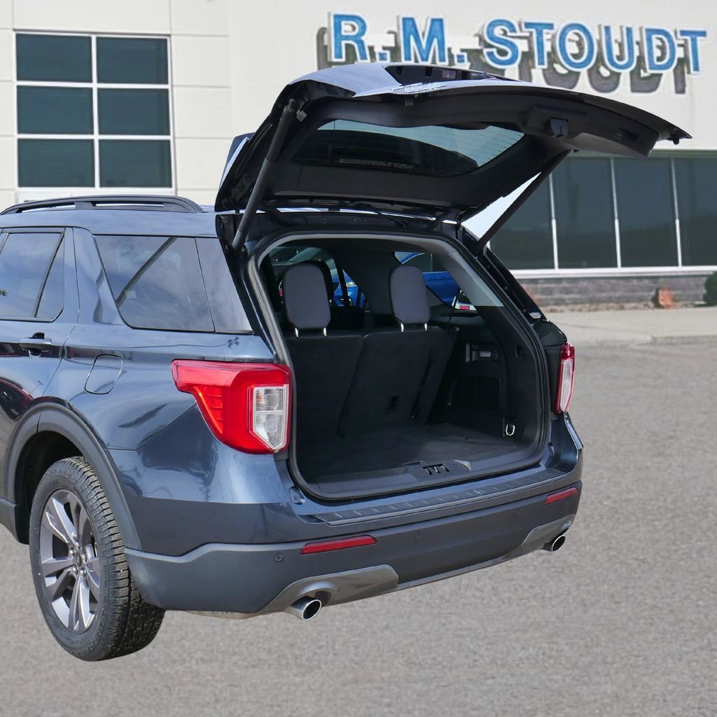 Used 2023 Ford Explorer XLT w/ Equipment Group 202A image 17