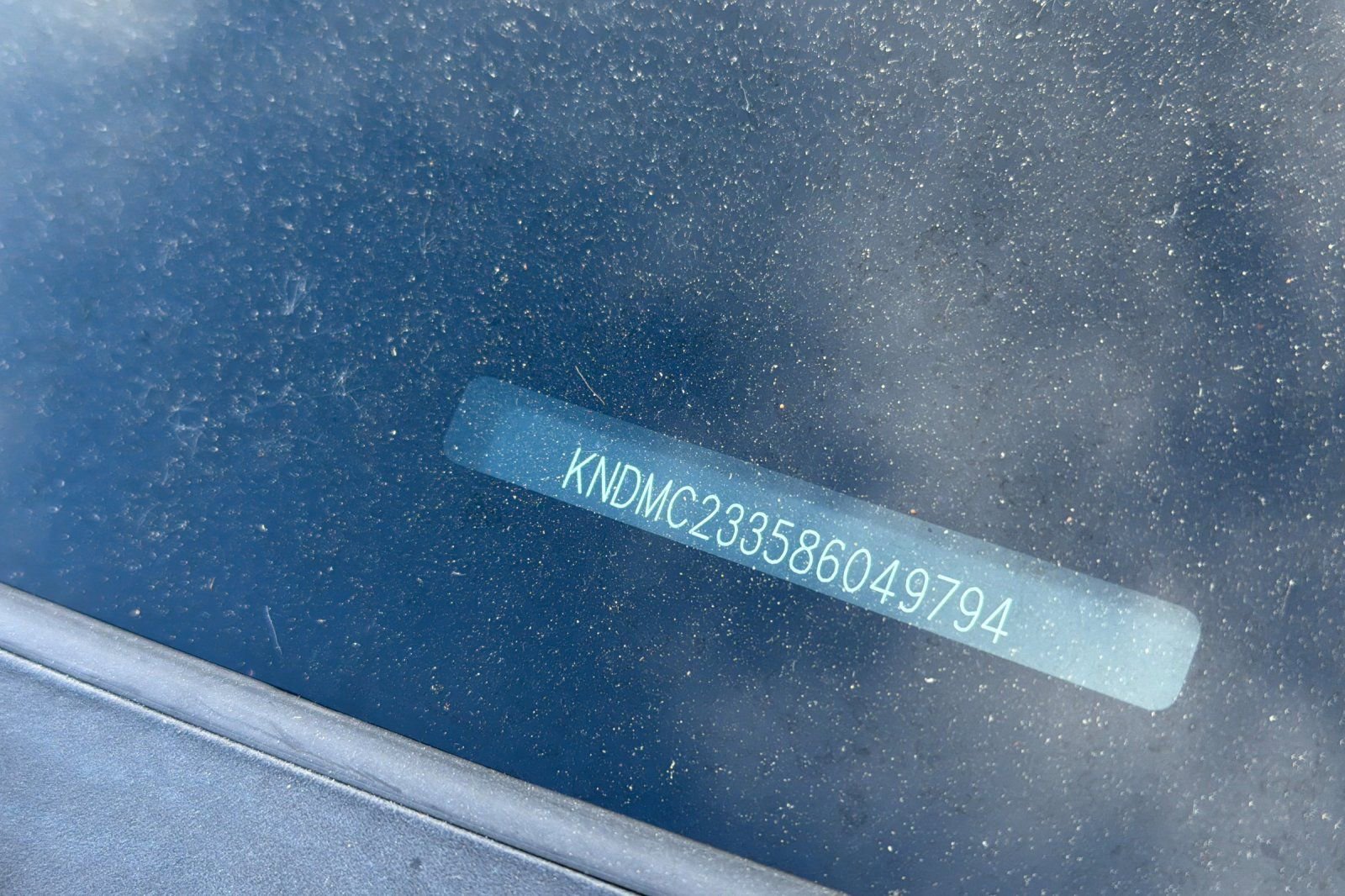 Used 2008 Hyundai Entourage Limited FWD image 2