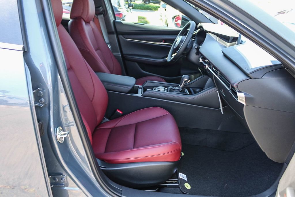 New 2026 MAZDA MAZDA3 Carbon image 18