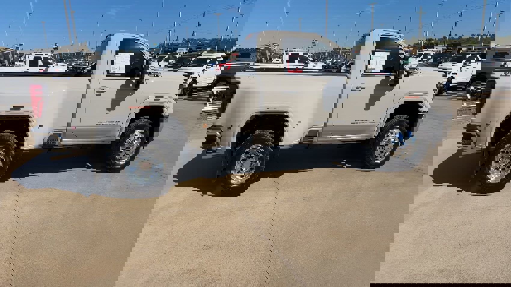 Used 2026 GMC Sierra 3500 SLE w/ SLE Convenience Package image 2