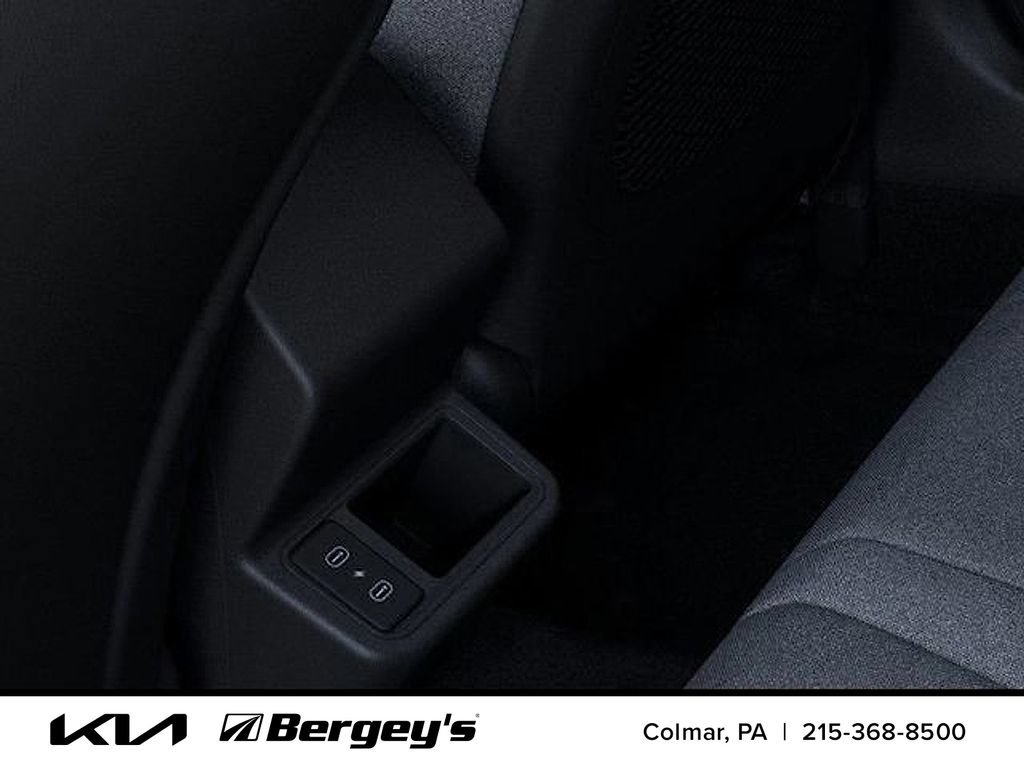 Certified 2025 Kia K4 GT-Line Turbo FWD image 35