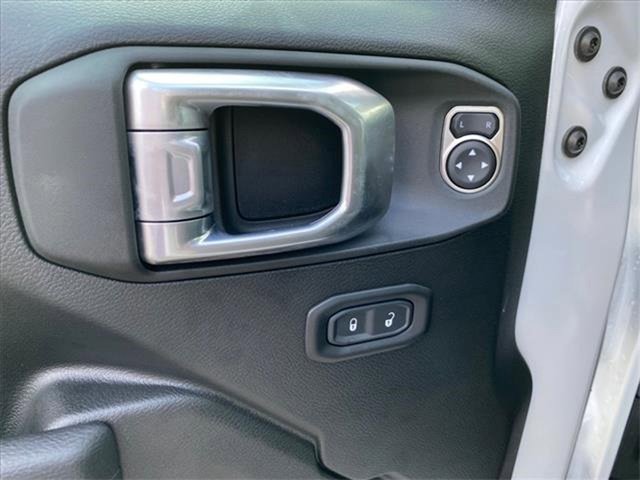 New 2022 Jeep Wrangler Unlimited Rubicon 4xe w/ Cold Weather Group image 15