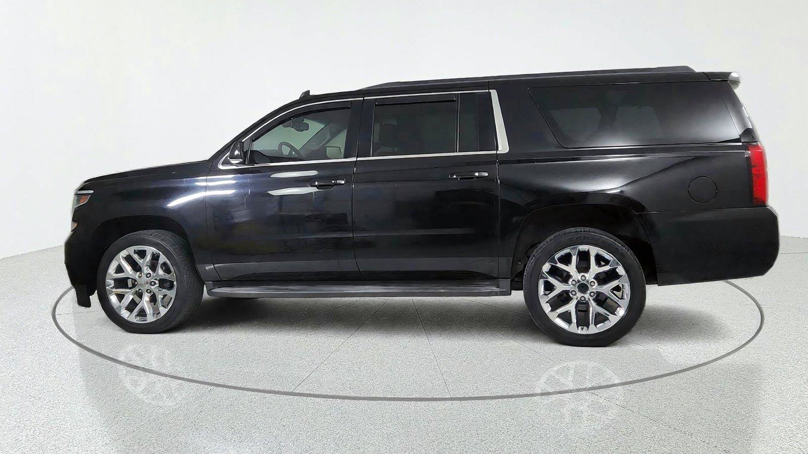 Used 2016 Chevrolet Suburban LT AWD/4WD image 4