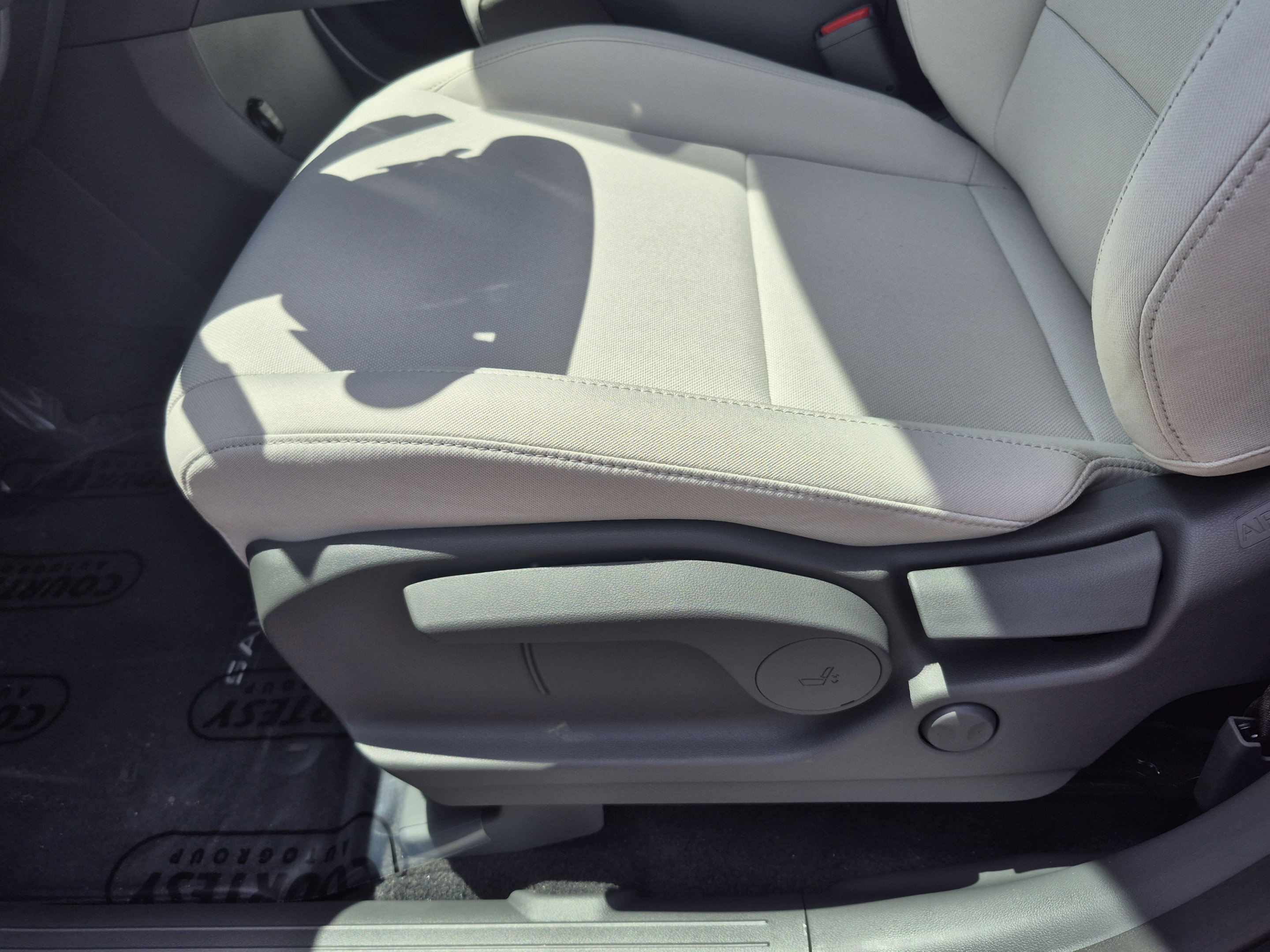 New 2027 Hyundai Santa Fe SE FWD image 23