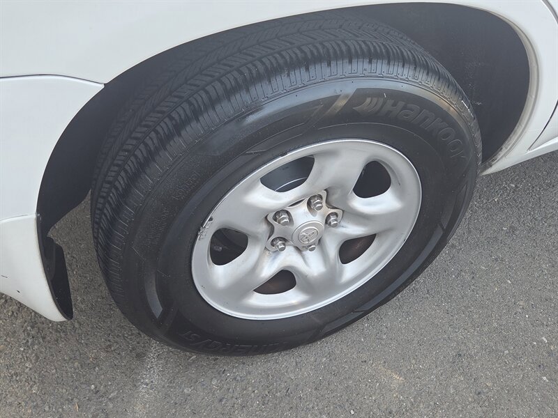 Used 2006 Toyota Highlander 2WD image 6