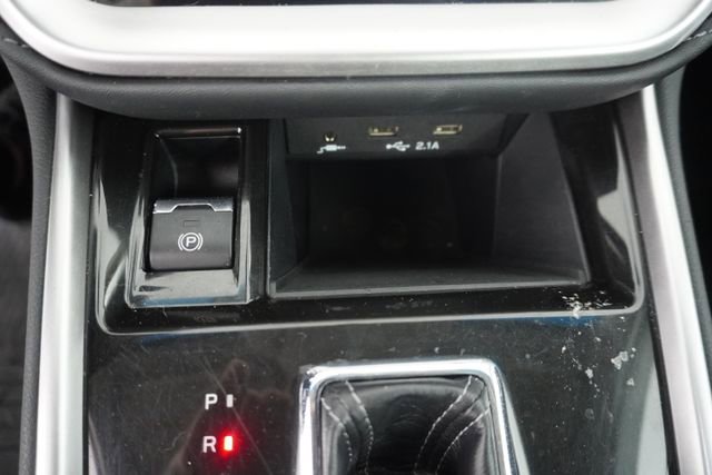 Used 2020 Subaru Outback Premium image 29