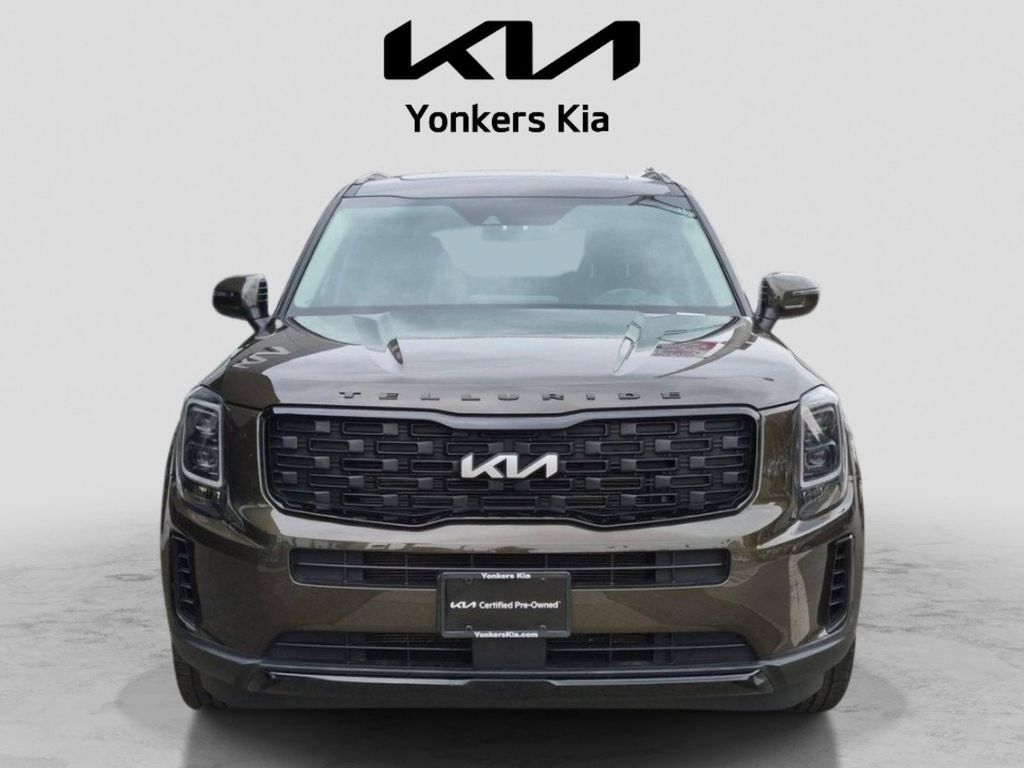 Certified 2022 Kia Telluride EX w/ EX Premium Package AWD/4WD image 3