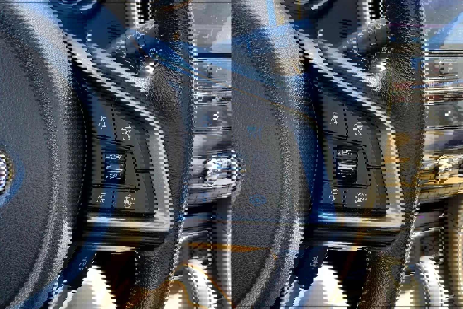 Used 2022 Subaru Ascent Limited image 25