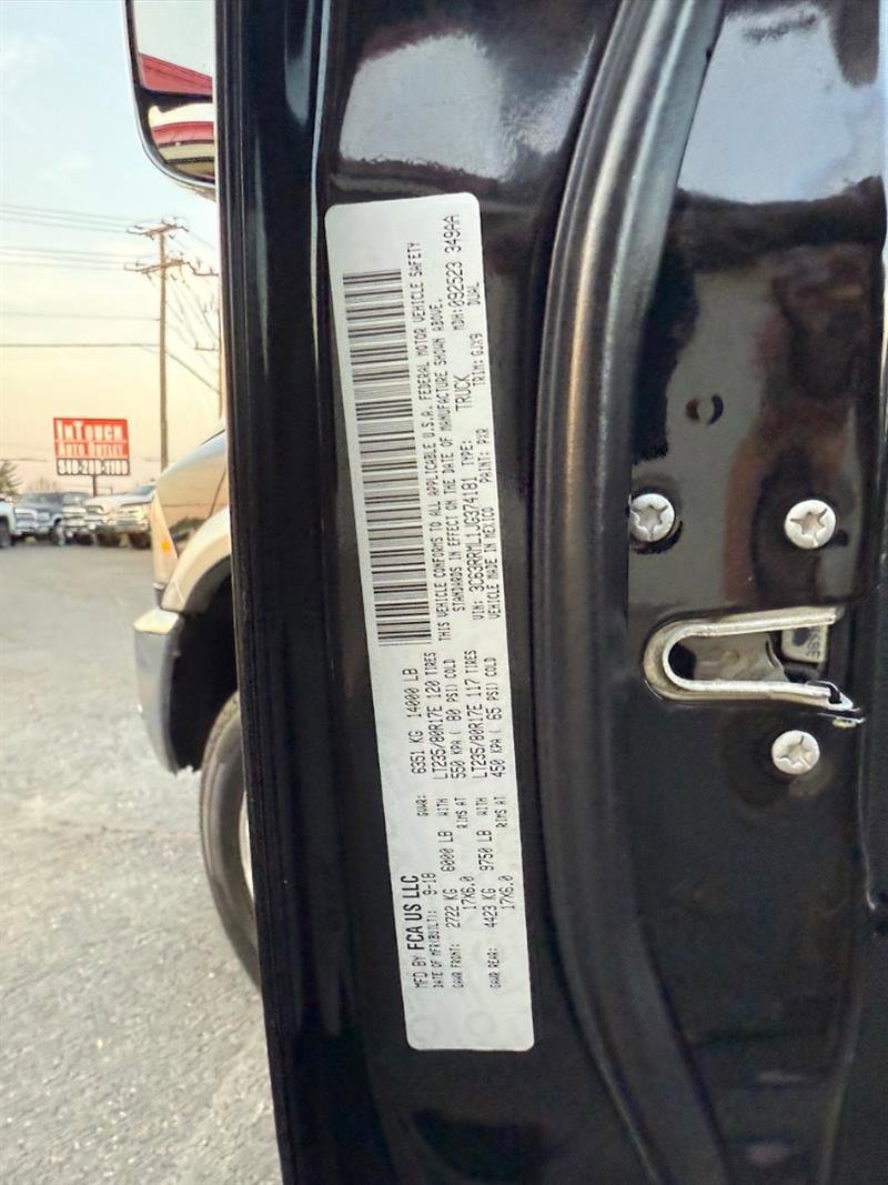 Used 2018 RAM 3500 Laramie image 41