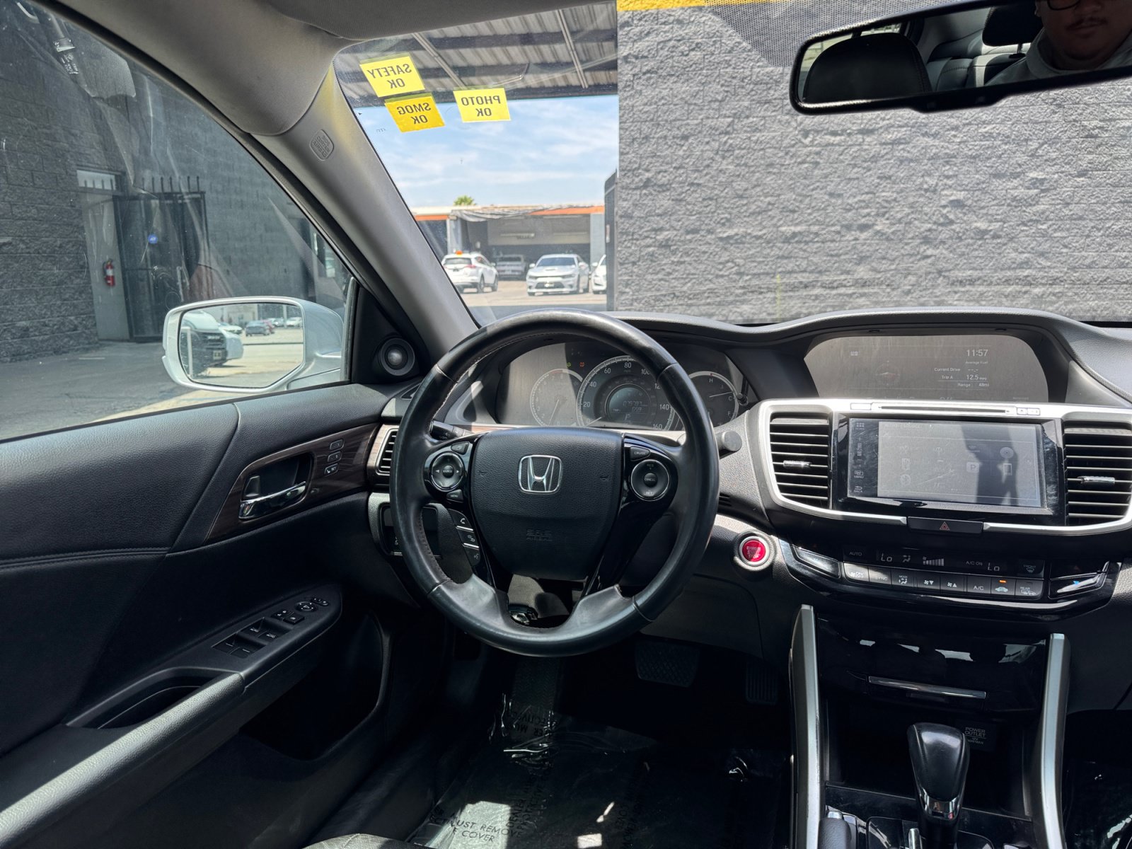 Used 2017 Honda Accord EX-L image 17