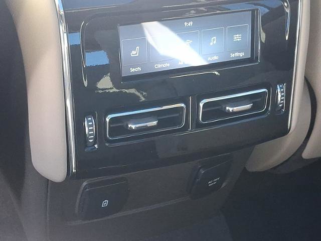 Used 2023 Lincoln Aviator Reserve w/ Equipment Group 201A image 11