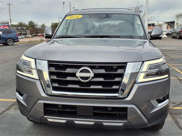 Used 2024 Nissan Armada SL w/ Cargo Package image 2