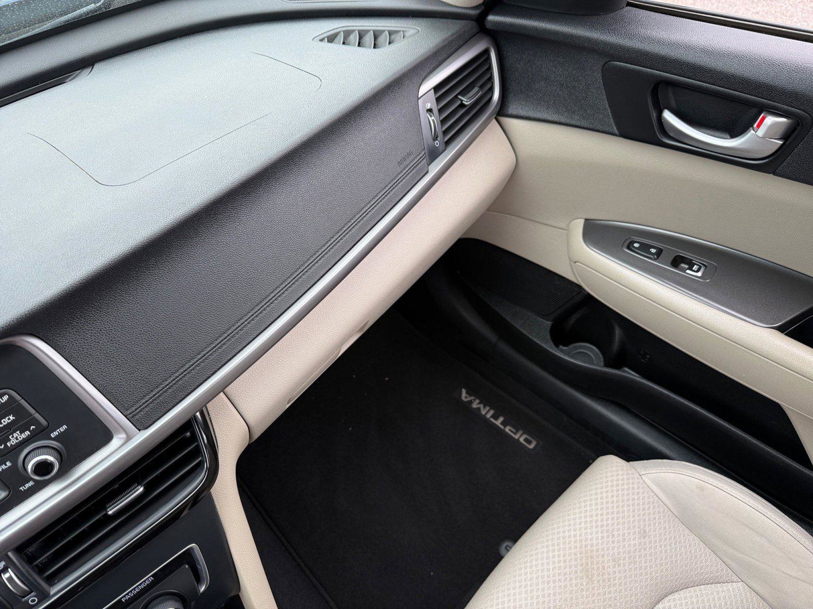 Used 2016 Kia Optima LX image 29