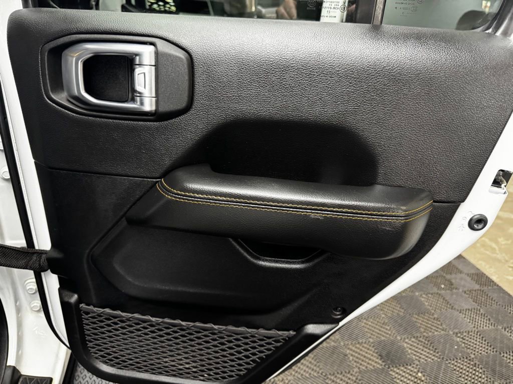 Used 2023 Jeep Gladiator Overland AWD/4WD image 47