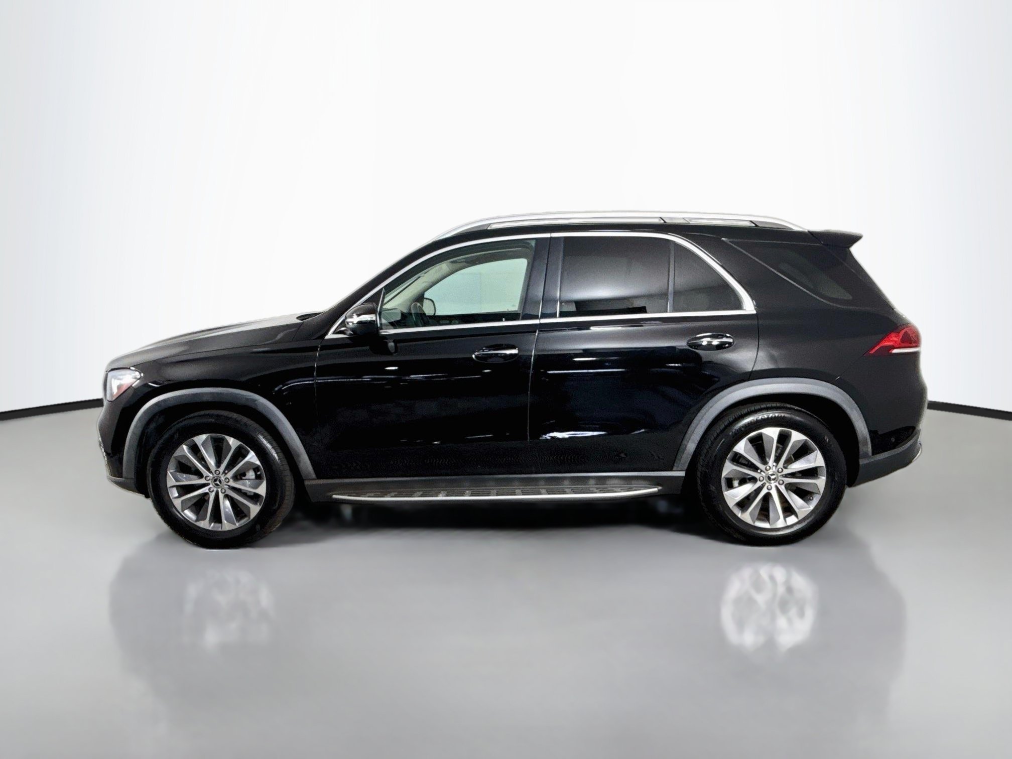 Used 2021 Mercedes-Benz GLE 350 4MATIC w/ 3rd Row Seat Package image 6