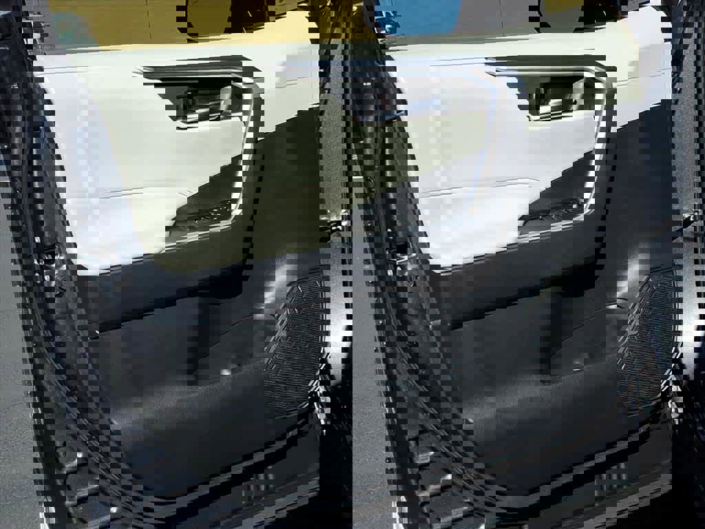 Used 2024 Toyota RAV4 XLE image 22