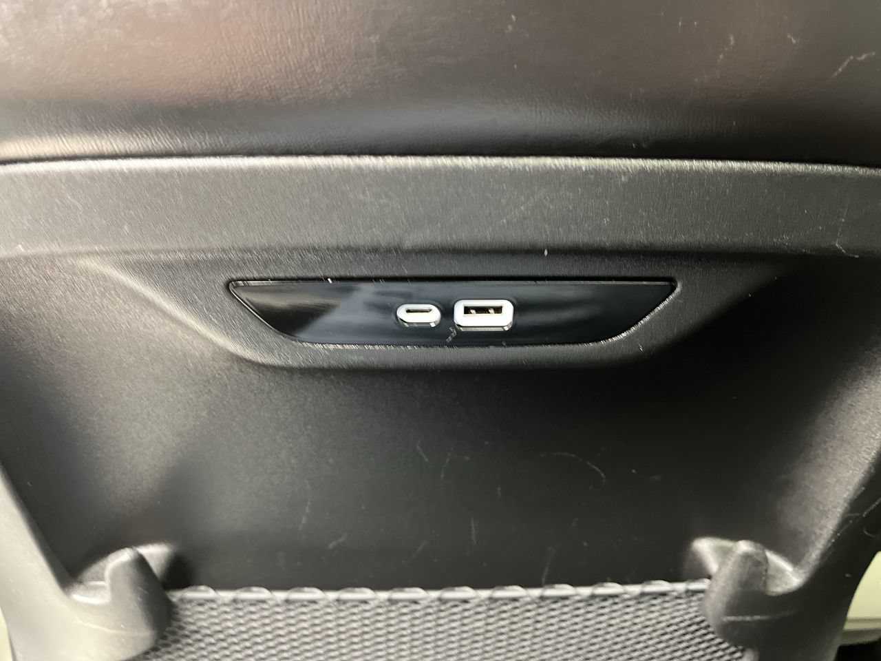 Used 2024 Chrysler Pacifica Limited FWD image 14