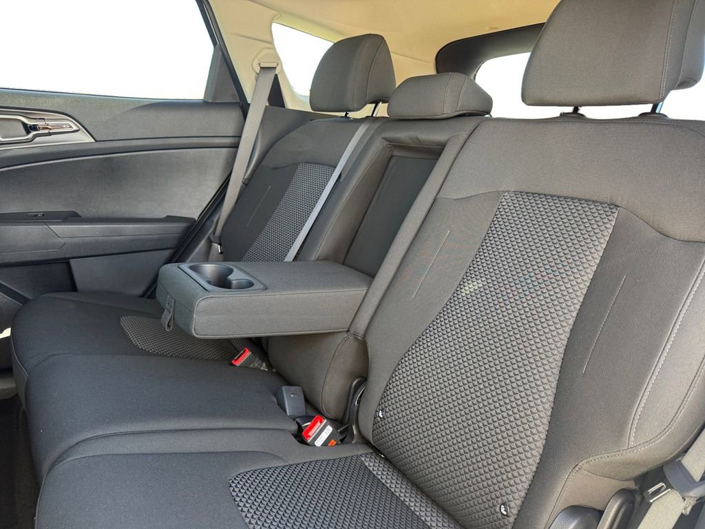 New 2026 Kia Sportage LX image 14