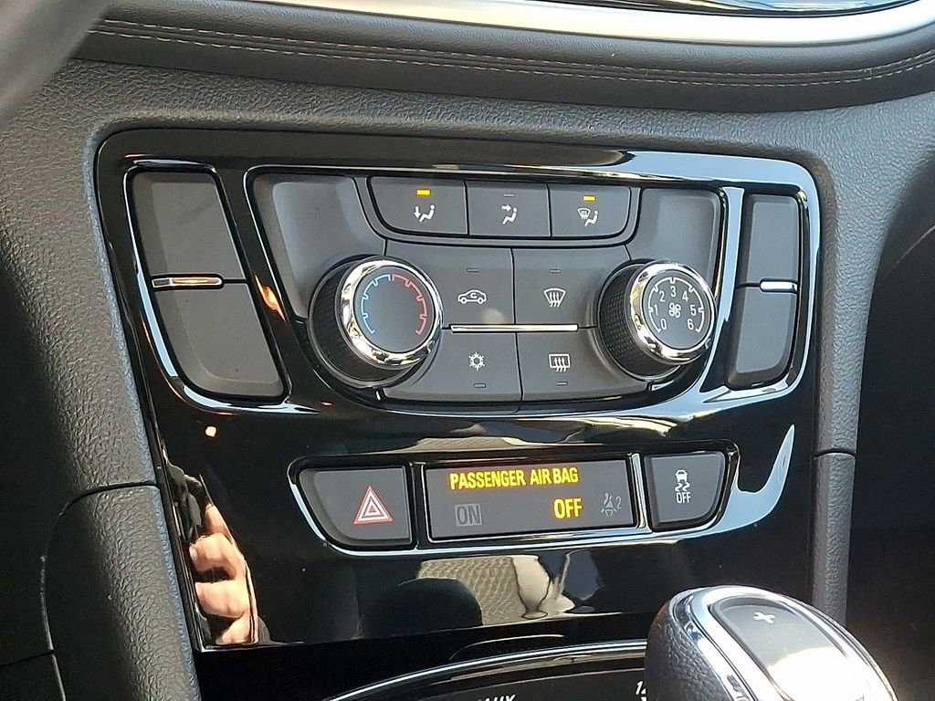 Used 2022 Buick Encore Preferred w/ Safety Package image 15