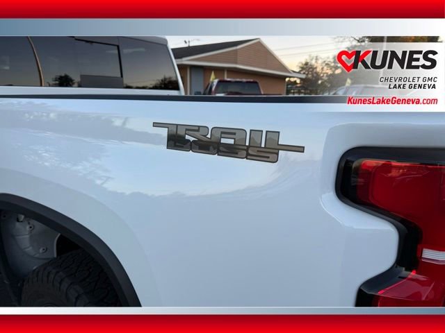 Used 2025 Chevrolet Silverado 2500 LT w/ Trail Boss Package image 8