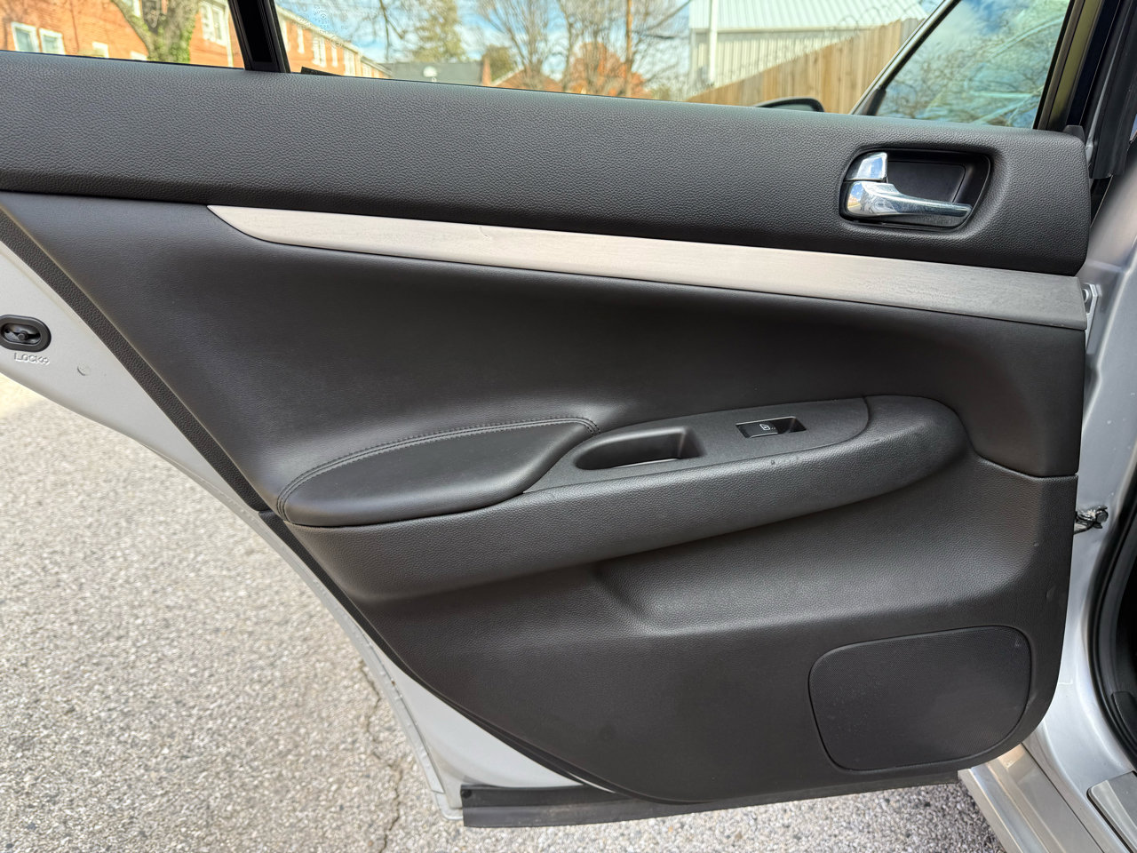 Used 2015 INFINITI Q40 AWD w/ Moonroof Package image 37