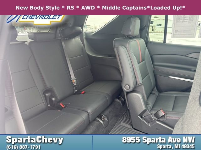Used 2024 Chevrolet Traverse RS image 32