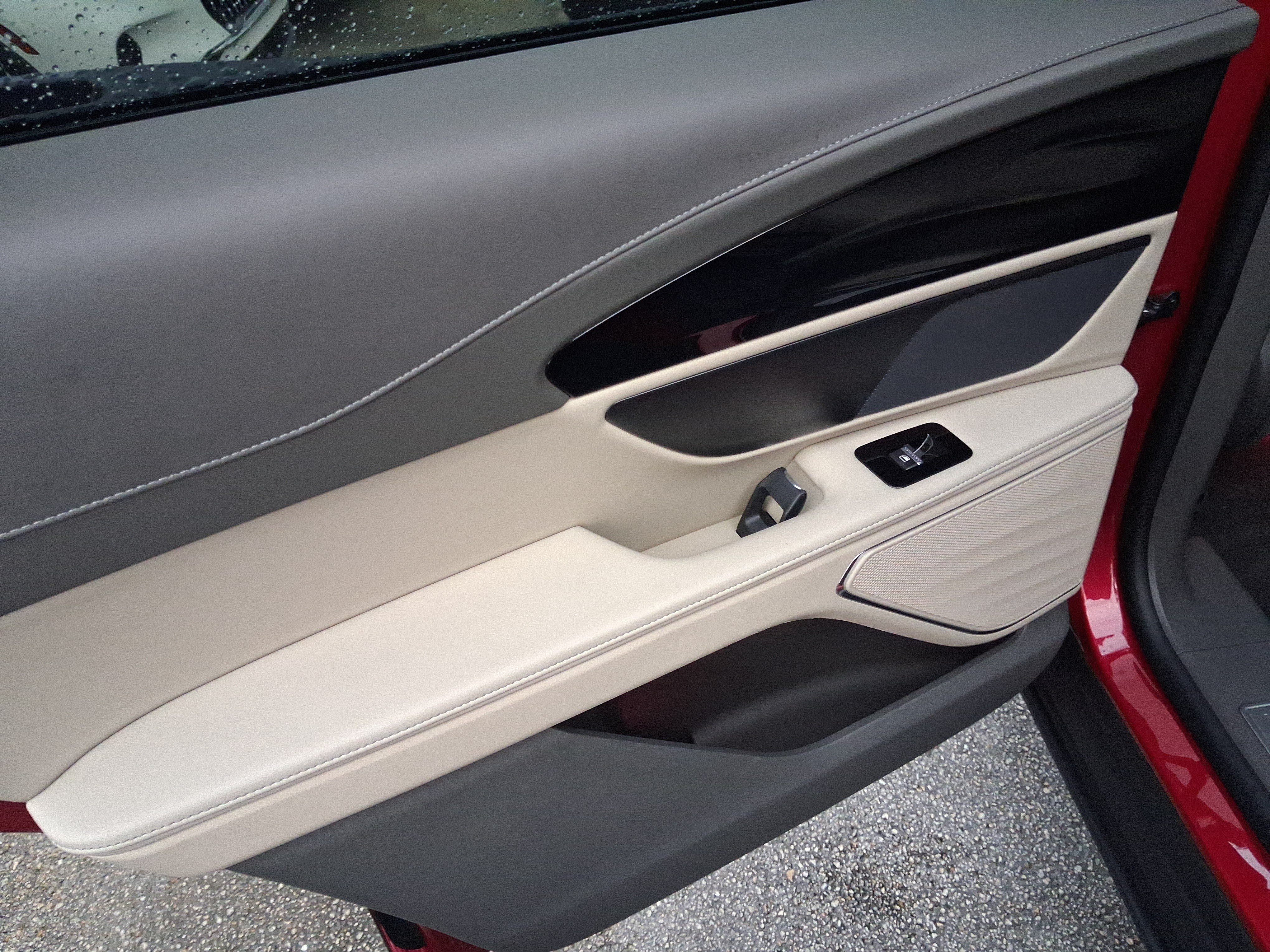 Certified 2025 Lincoln Nautilus Premier AWD/4WD image 9