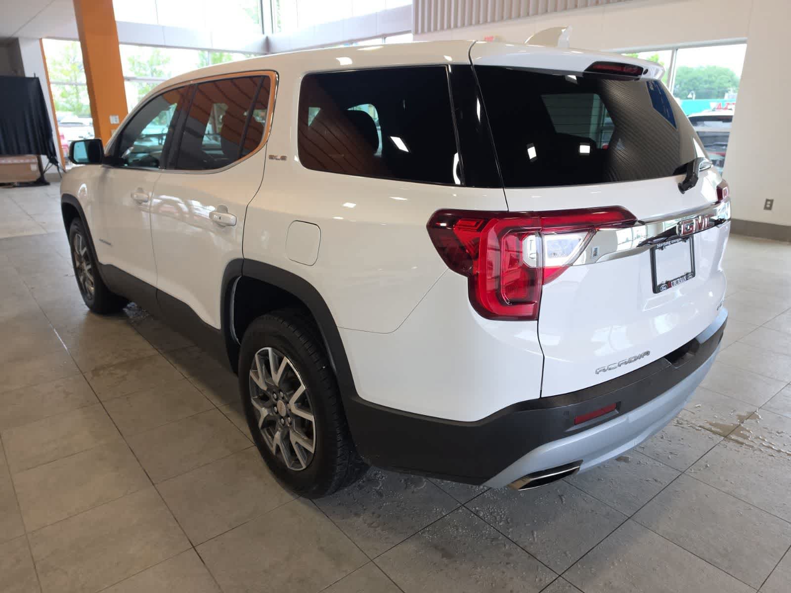 Used 2021 GMC Acadia SLE w/ LPO, Floor Liner Package AWD/4WD image 11