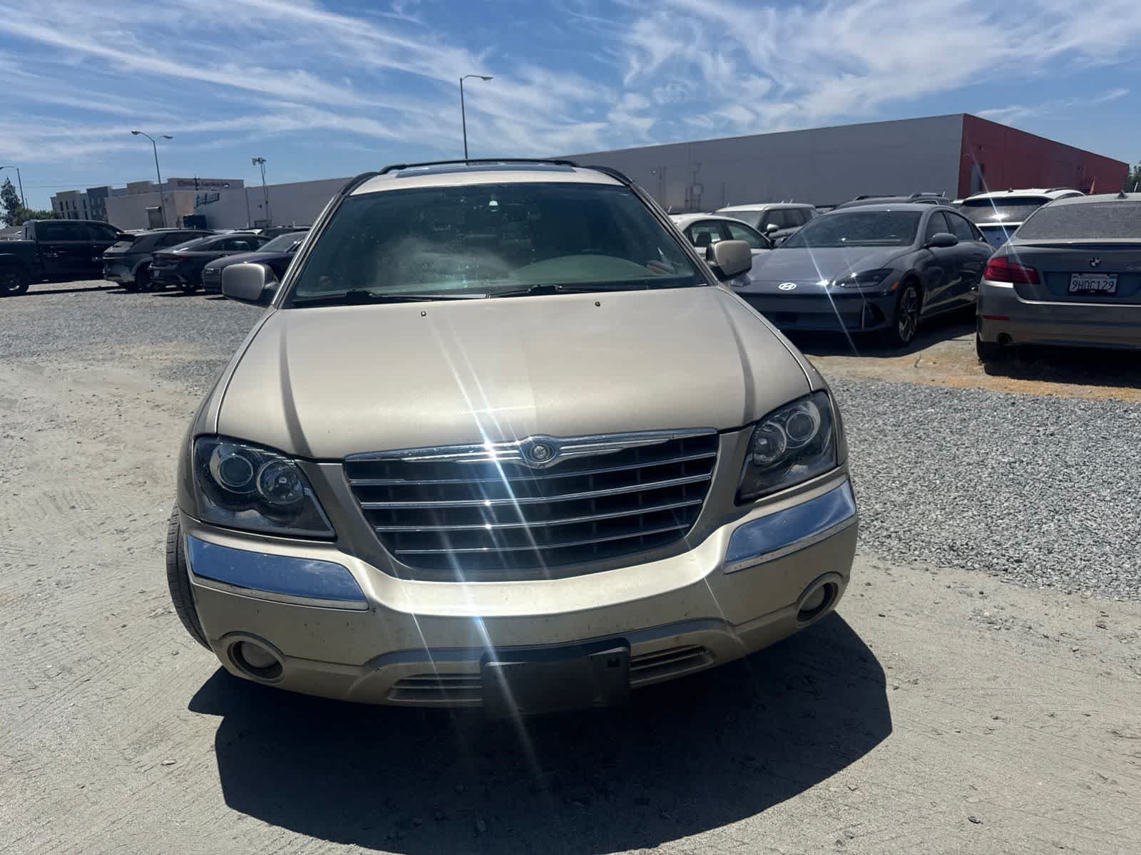Used 2006 Chrysler Pacifica Limited AWD/4WD image 2