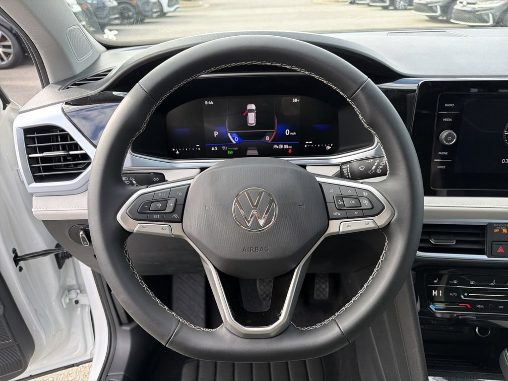 New 2026 Volkswagen Taos SE FWD image 25