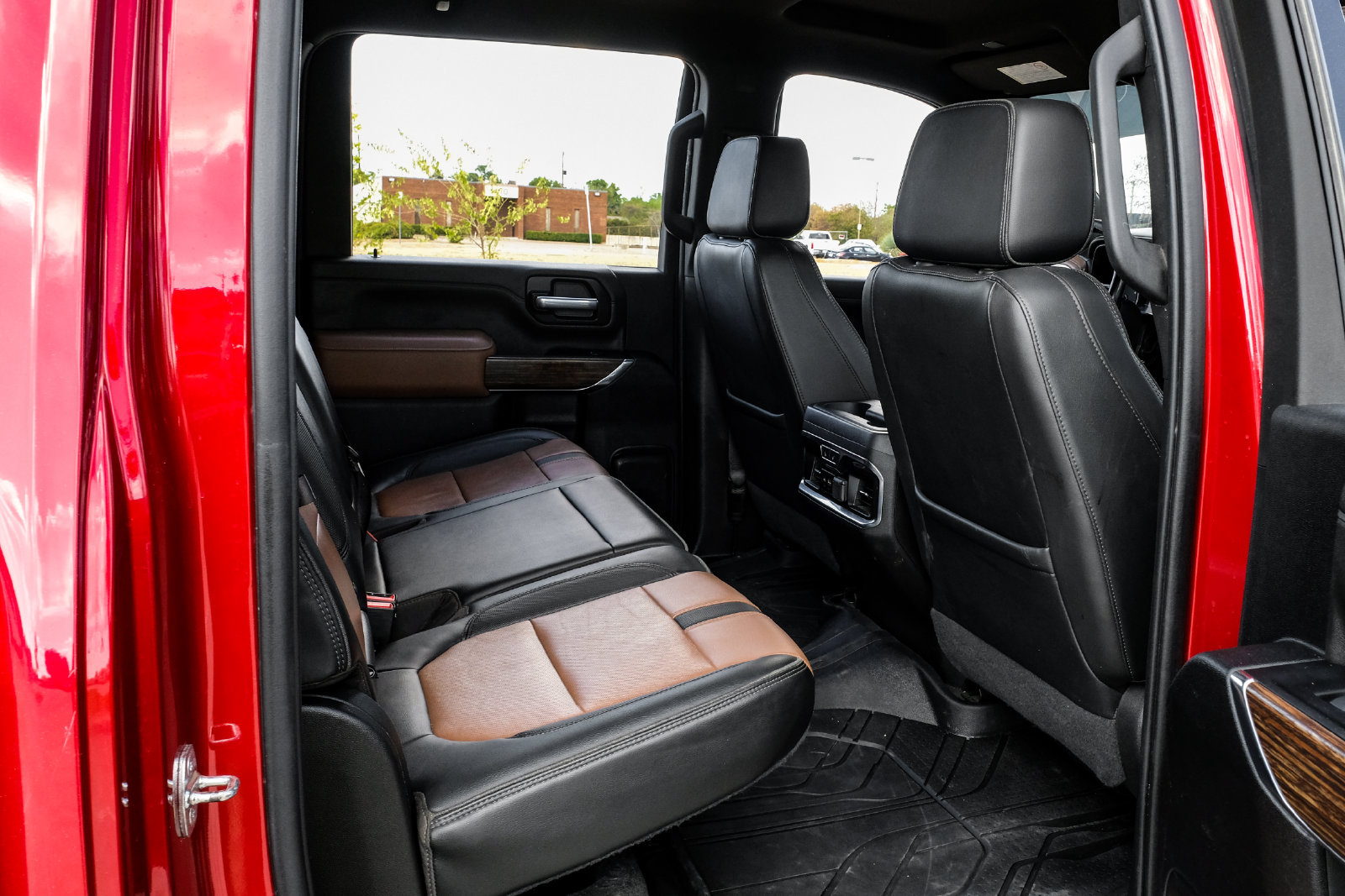 Used 2023 Chevrolet Silverado 2500 High Country w/ Technology Package AWD/4WD image 44