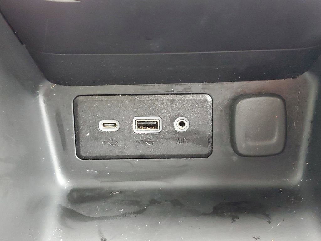 Used 2022 GMC Terrain SLE w/ Driver Convenience Package image 25