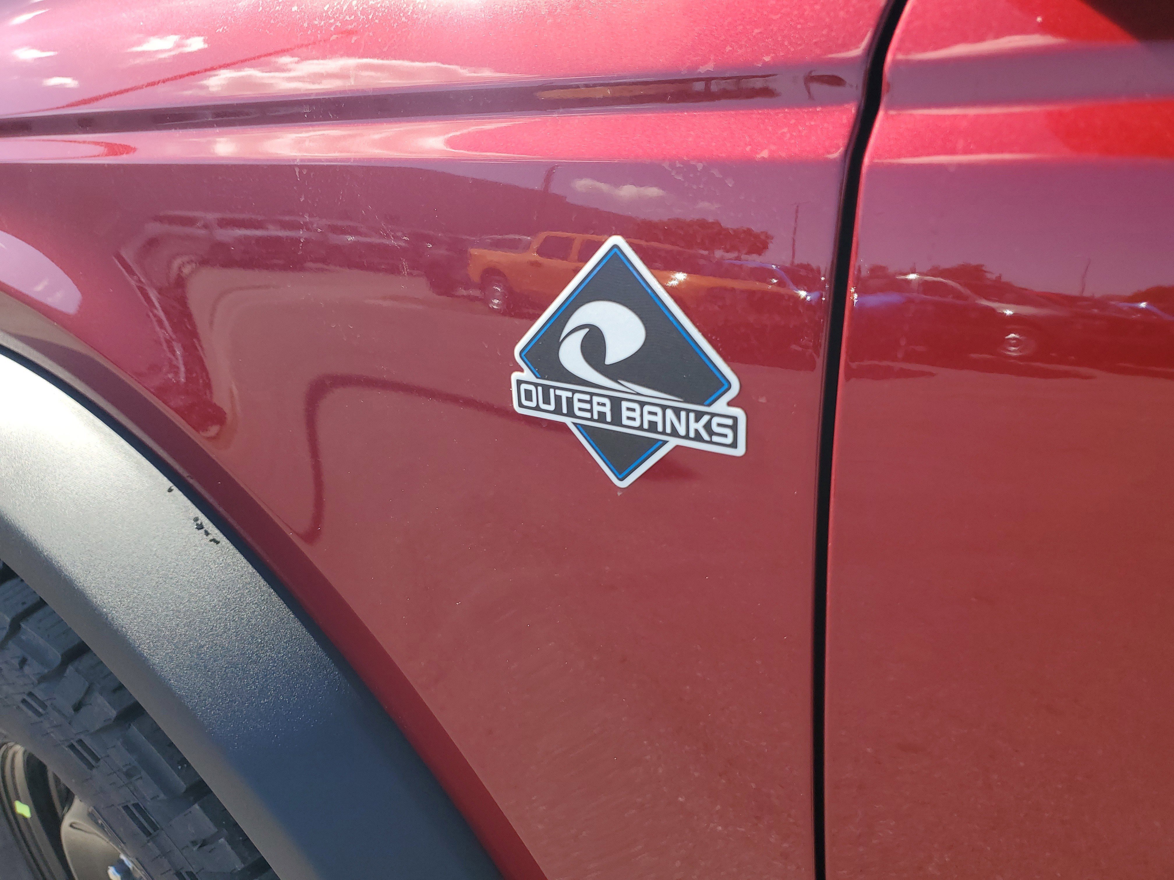 New 2026 Ford Bronco Outer Banks w/ Black Appearance Package image 8