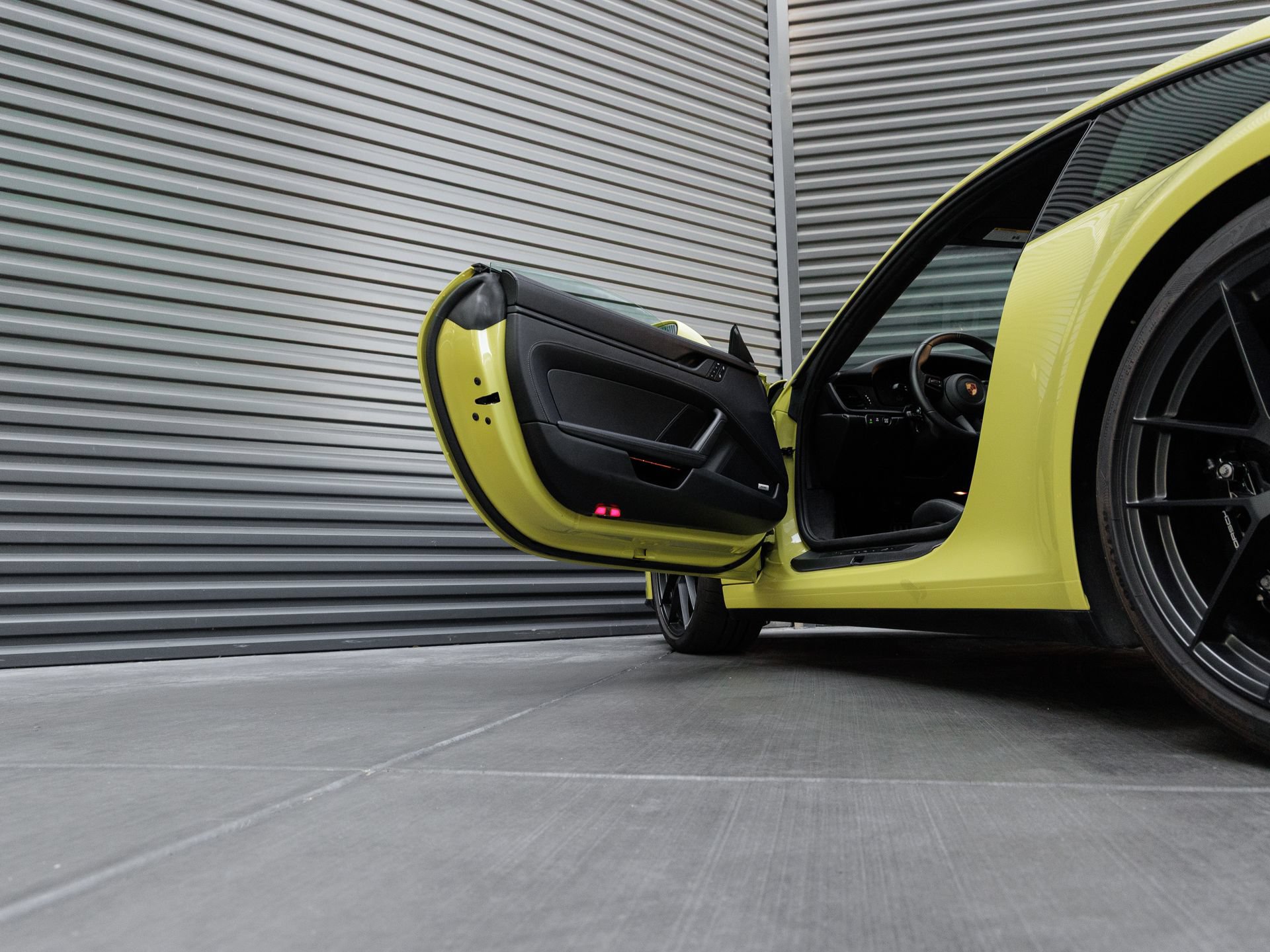 Certified 2025 Porsche 911 Carrera GTS RWD image 13