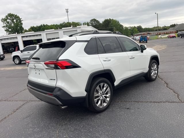 Used 2025 Toyota RAV4 Limited FWD image 3
