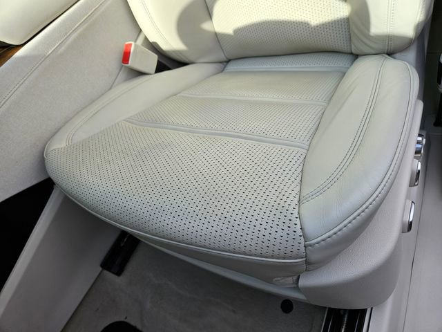 Used 2023 Cadillac Escalade Premium Luxury Platinum w/ Heavy-Duty Trailer Package image 11