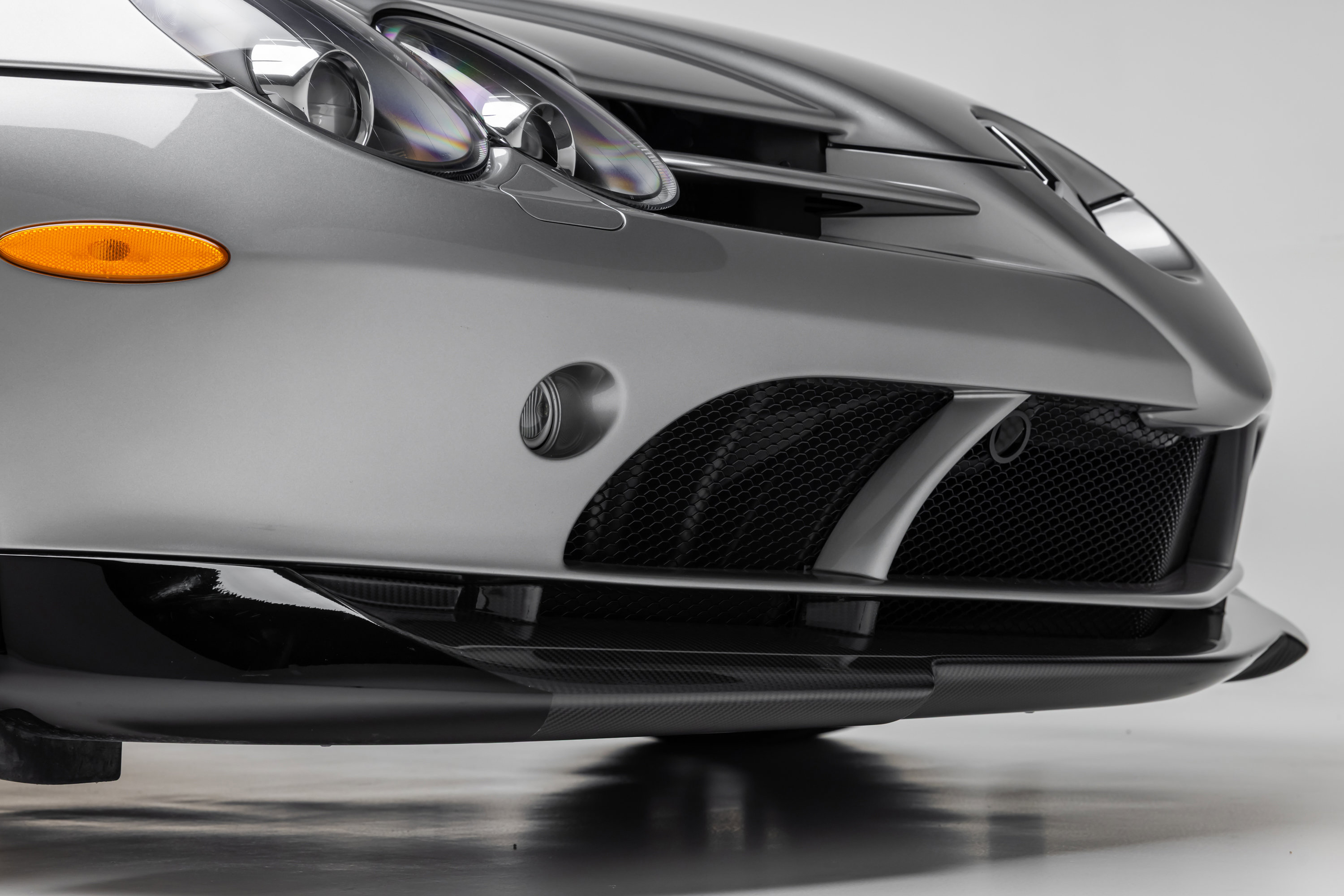 Used 2009 Mercedes-Benz SLR image 40