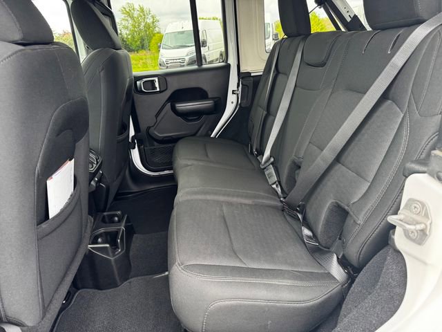 Certified 2018 Jeep Wrangler Unlimited Sport S AWD/4WD image 19