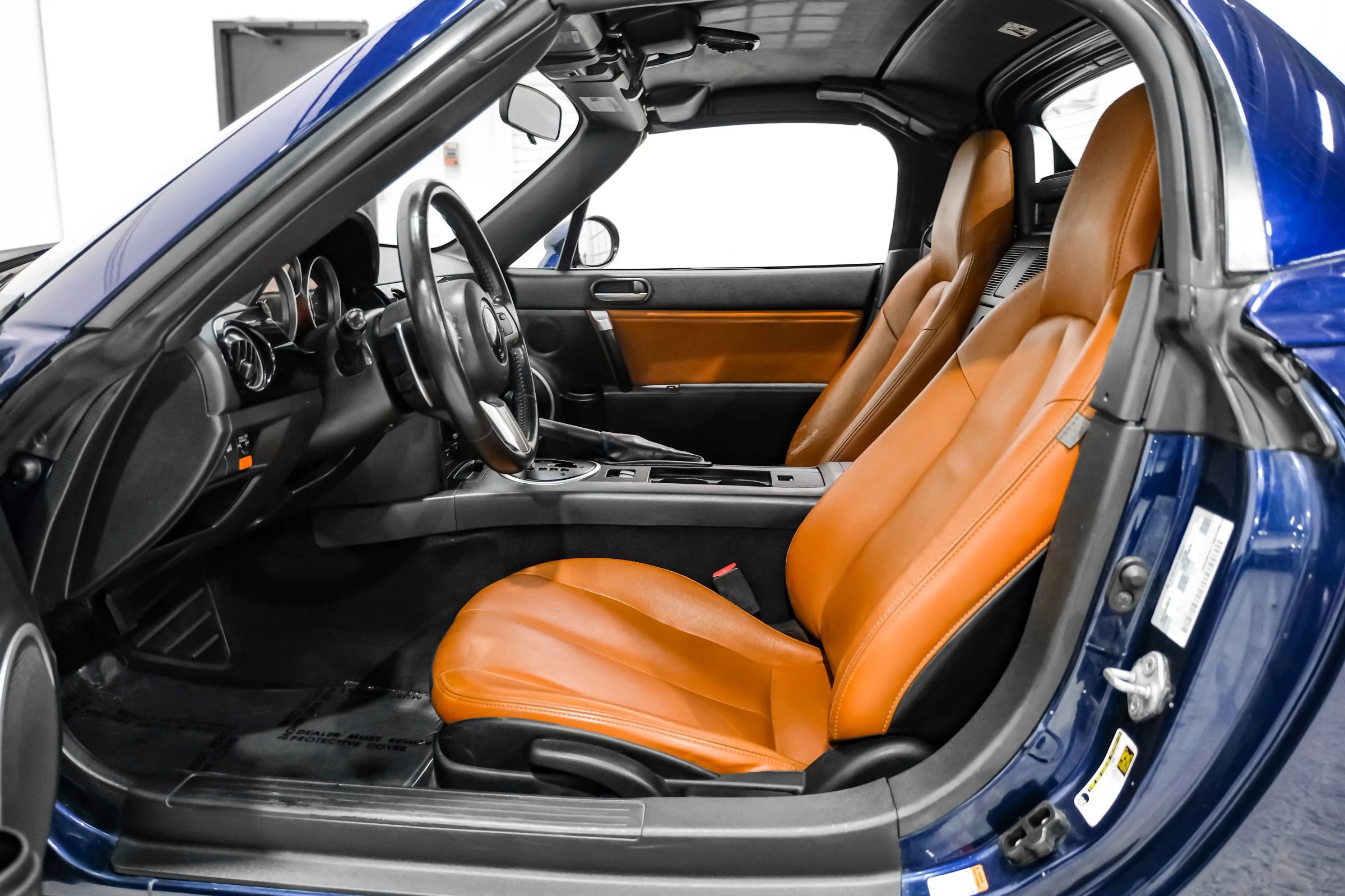 Used 2008 MAZDA MX-5 Miata Grand Touring w/ Premium Pkg RWD image 33