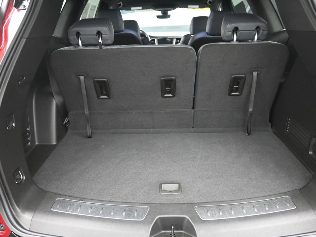 Used 2024 Buick Enclave Essence w/ Sport Touring Edition image 9