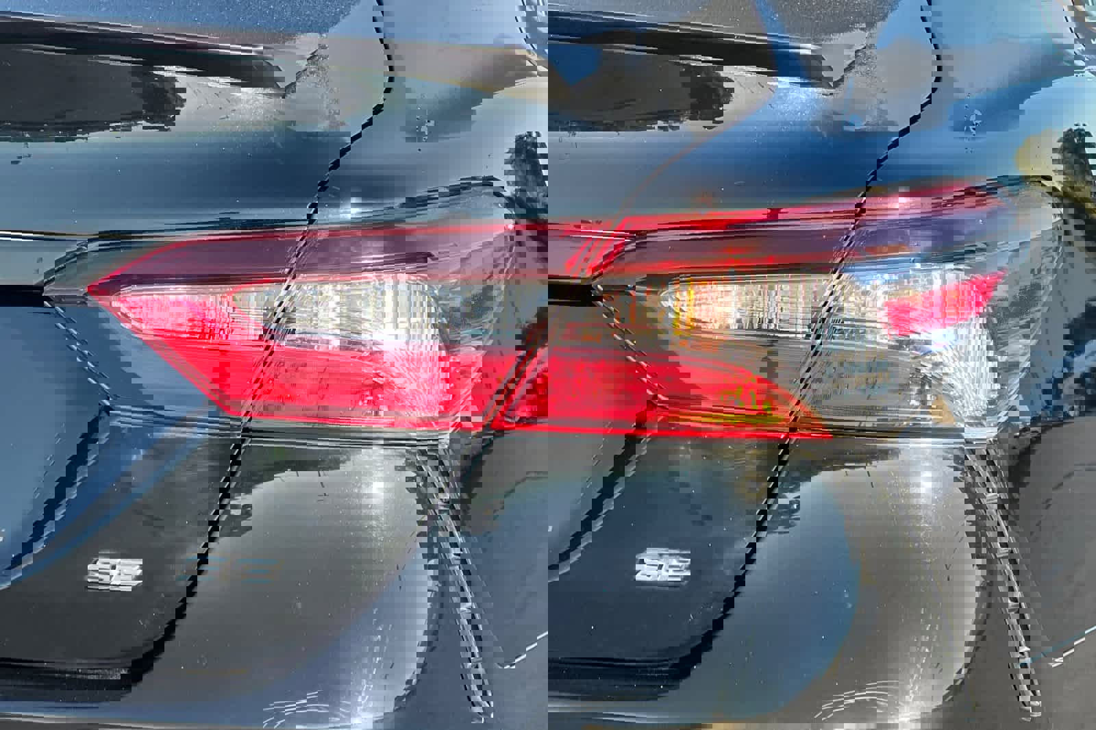 Used 2021 Toyota Camry SE image 28