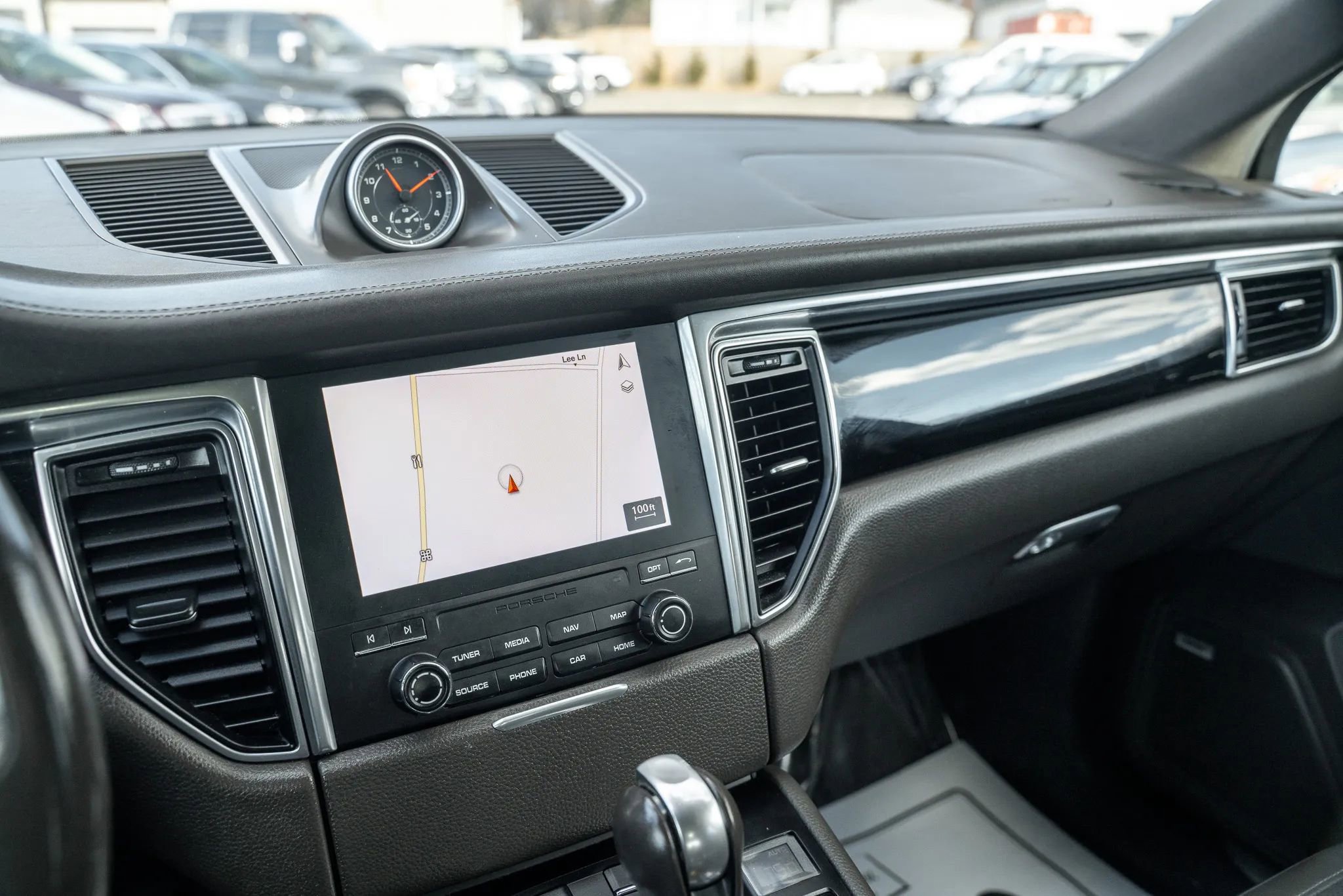 Used 2018 Porsche Macan S image 31