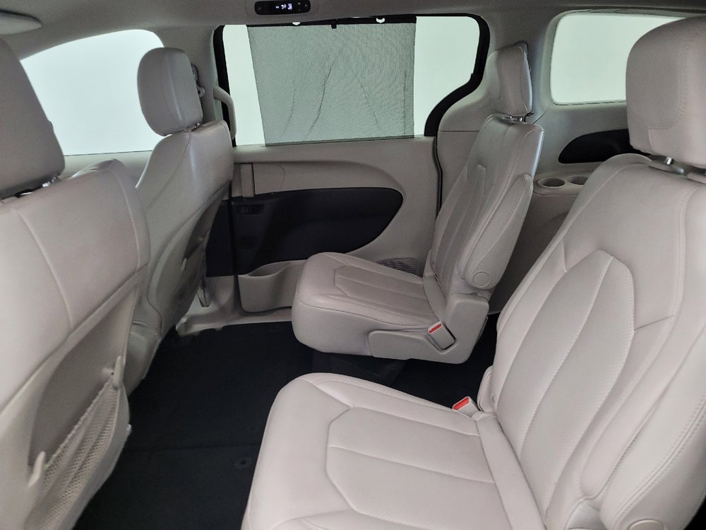 Used 2021 Chrysler Voyager Lxi FWD image 18