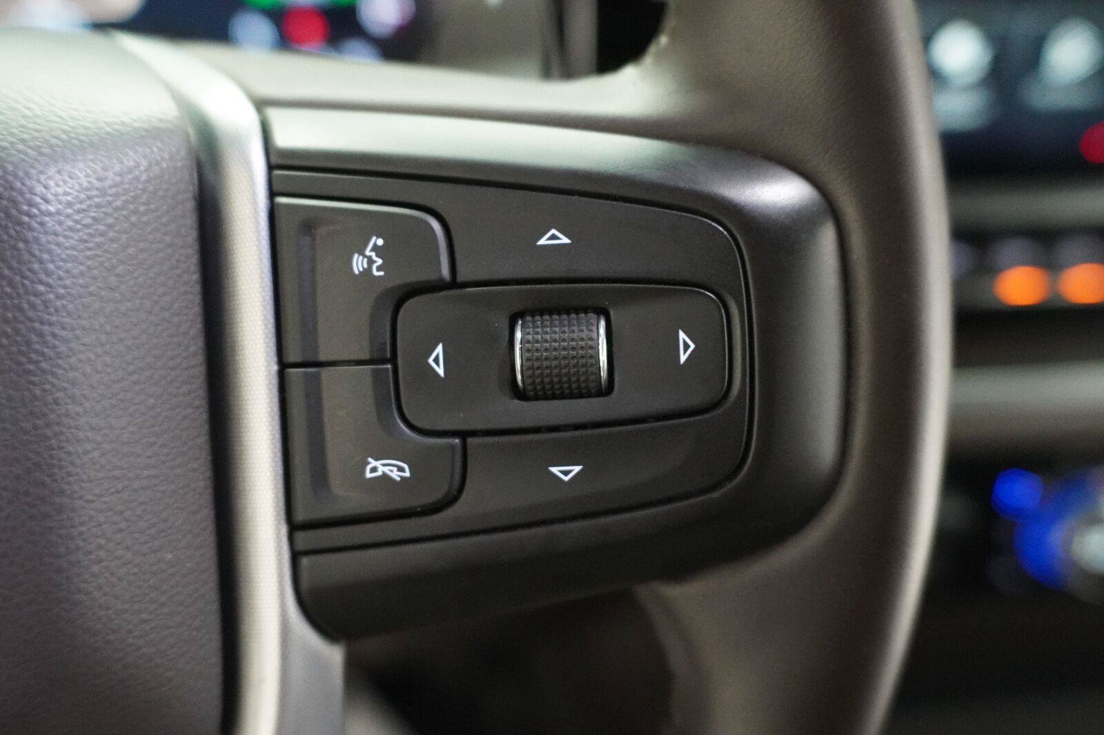 Used 2024 GMC Sierra 1500 SLT RWD image 10