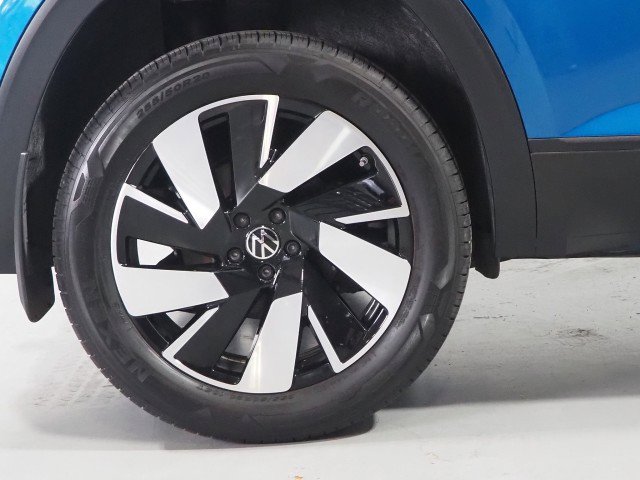 Used 2024 Volkswagen Atlas SE w/ Technology Package image 39