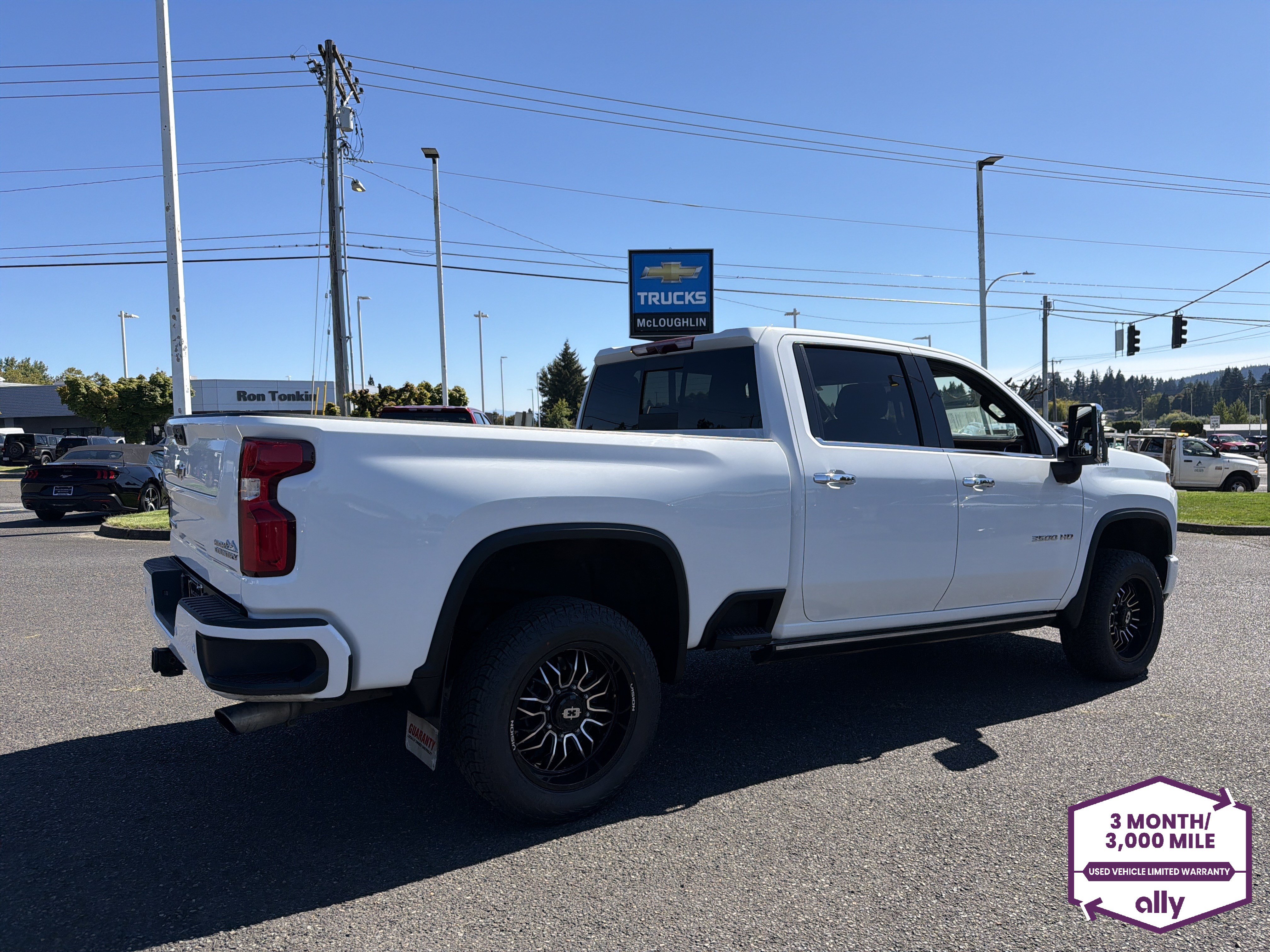 Used 2022 Chevrolet Silverado 3500 High Country w/ Safety Package II AWD/4WD image 6