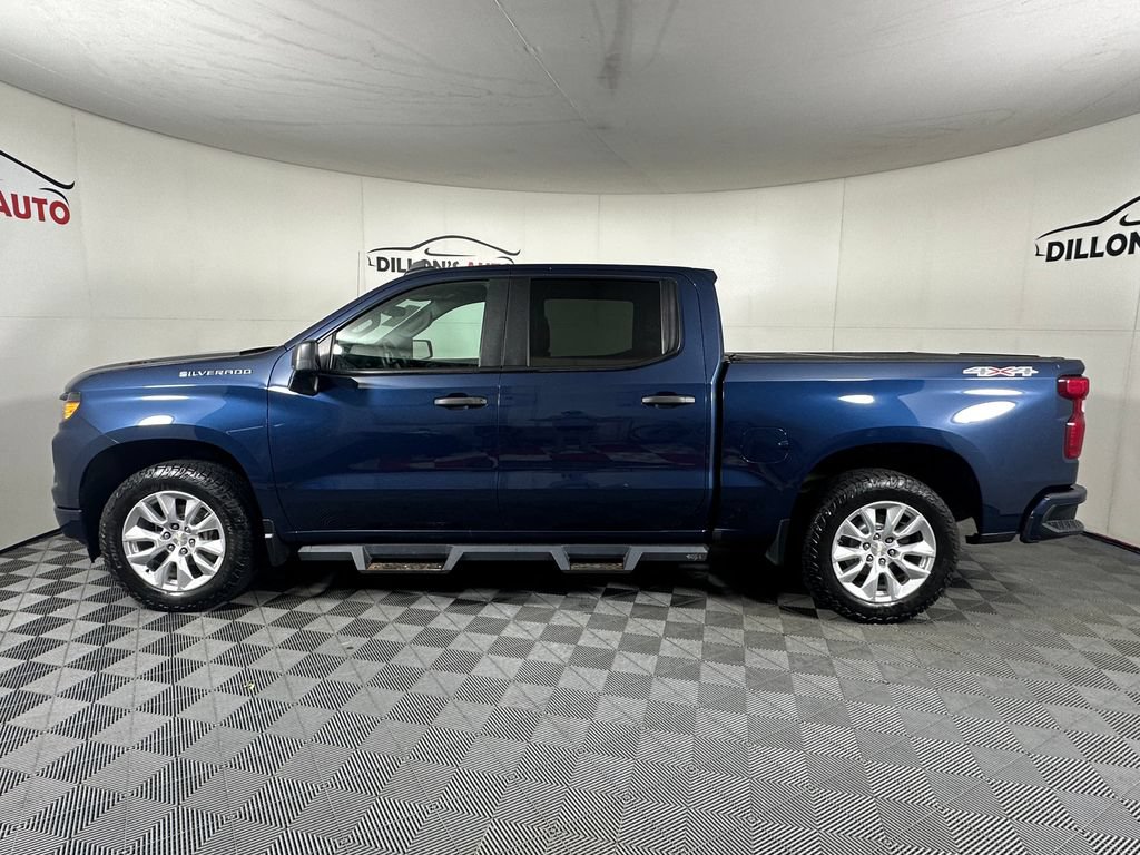 Used 2022 Chevrolet Silverado 1500 Custom AWD/4WD image 3