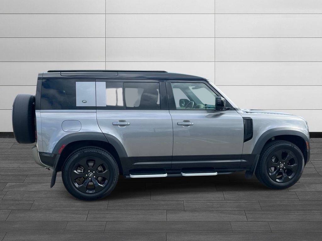 Certified 2023 Land Rover Defender 110 X-Dynamic SE AWD/4WD image 6